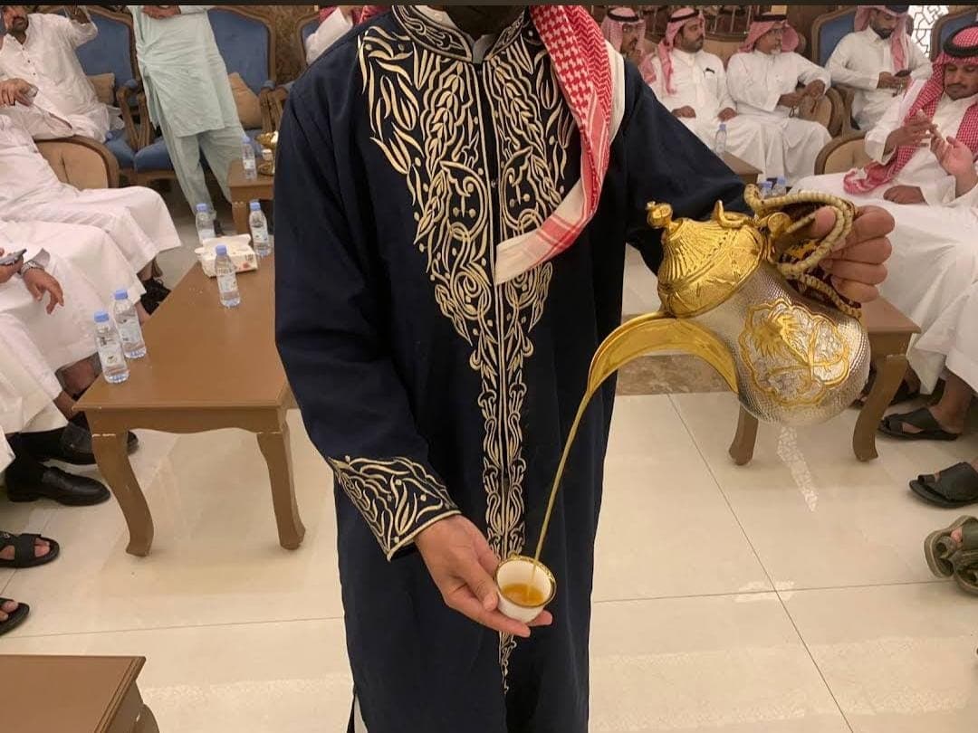 خدمة القهوة العربية الأصيلة والضيافة الفاخرة